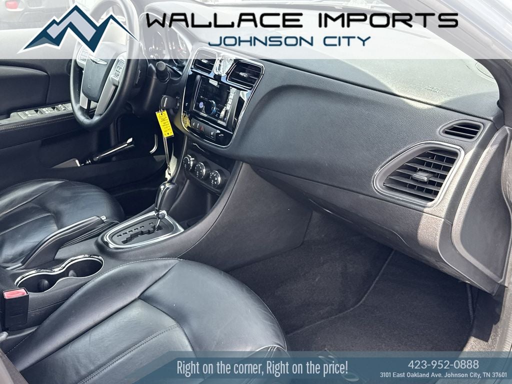 2014 Chrysler 200 Limited
