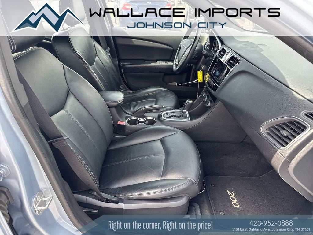 2014 Chrysler 200 Limited