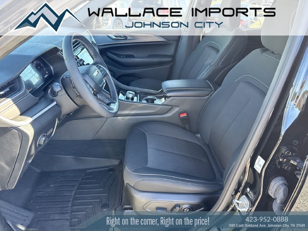 2025 Jeep Grand Cherokee Laredo X