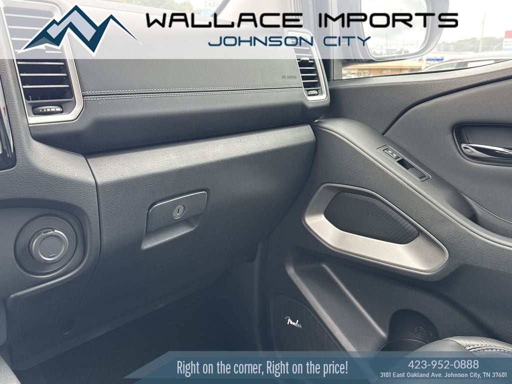2024 Nissan Frontier SL