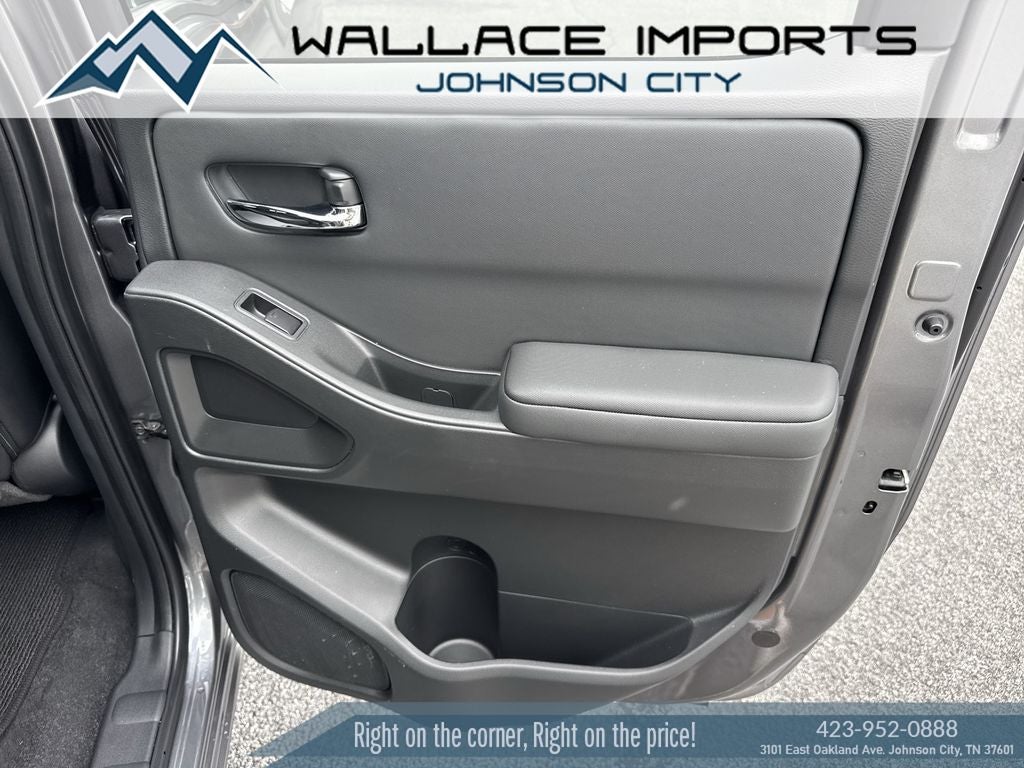 2024 Nissan Frontier SL
