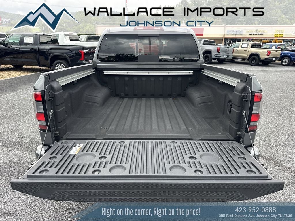2024 Nissan Frontier SL