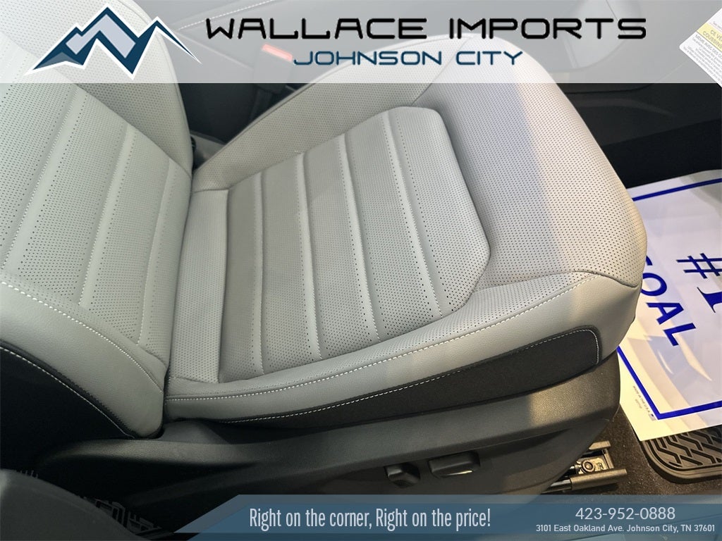 2024 Volkswagen Atlas Cross Sport 2.0T SEL R-Line