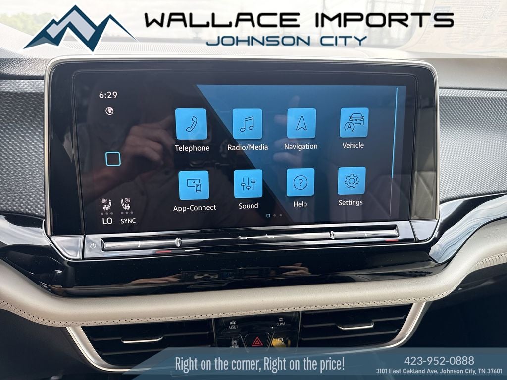 2026 Volkswagen Atlas Cross Sport 2.0T SEL Premium R-Line