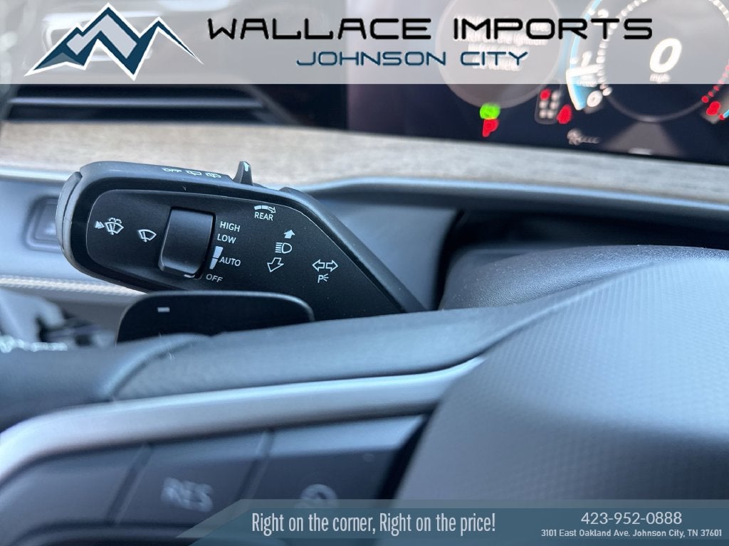 2027 Volkswagen Atlas SE w/Technology