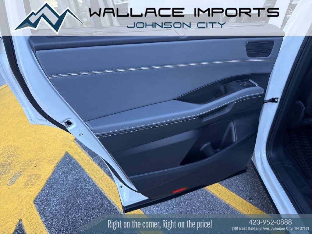 2027 Volkswagen Atlas SE w/Technology