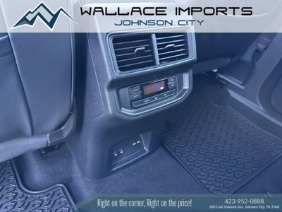 2027 Volkswagen Atlas SE w/Technology