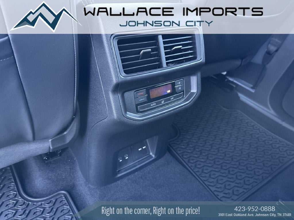 2027 Volkswagen Atlas SE w/Technology