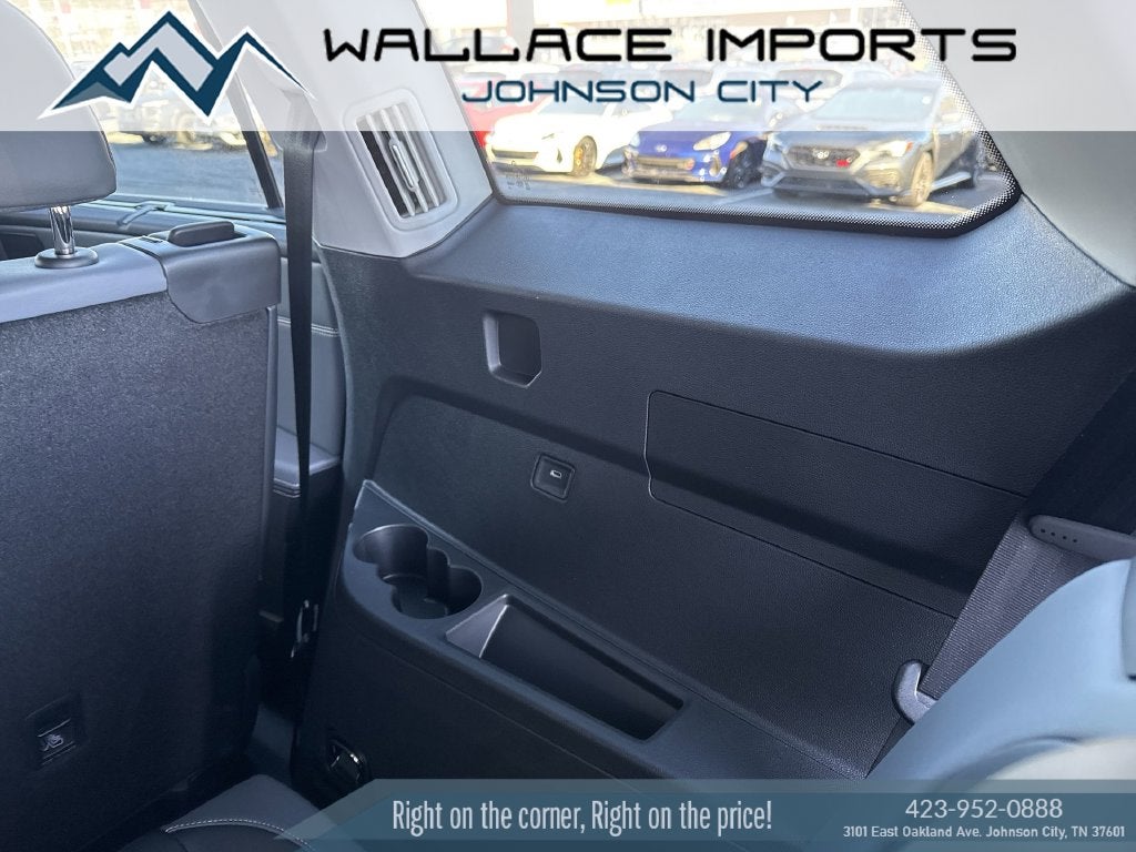 2027 Volkswagen Atlas SE w/Technology