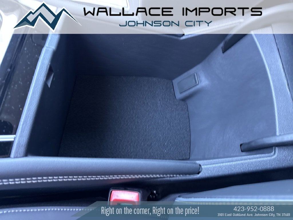 2027 Volkswagen Atlas SE w/Technology