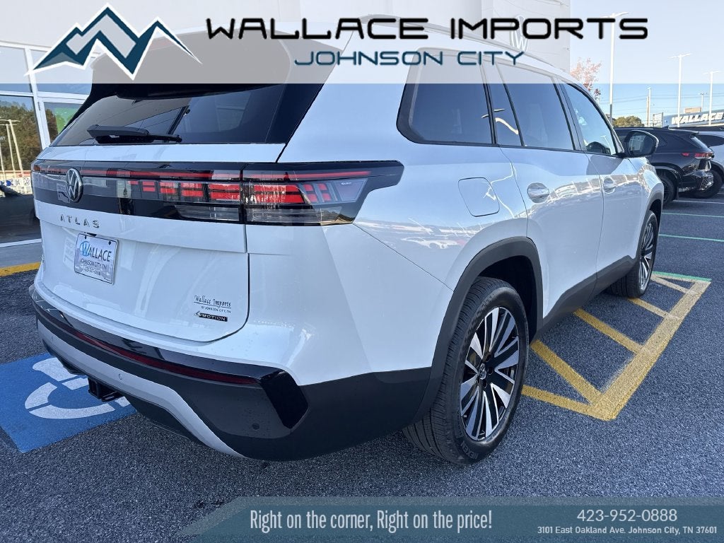 2027 Volkswagen Atlas SE w/Technology
