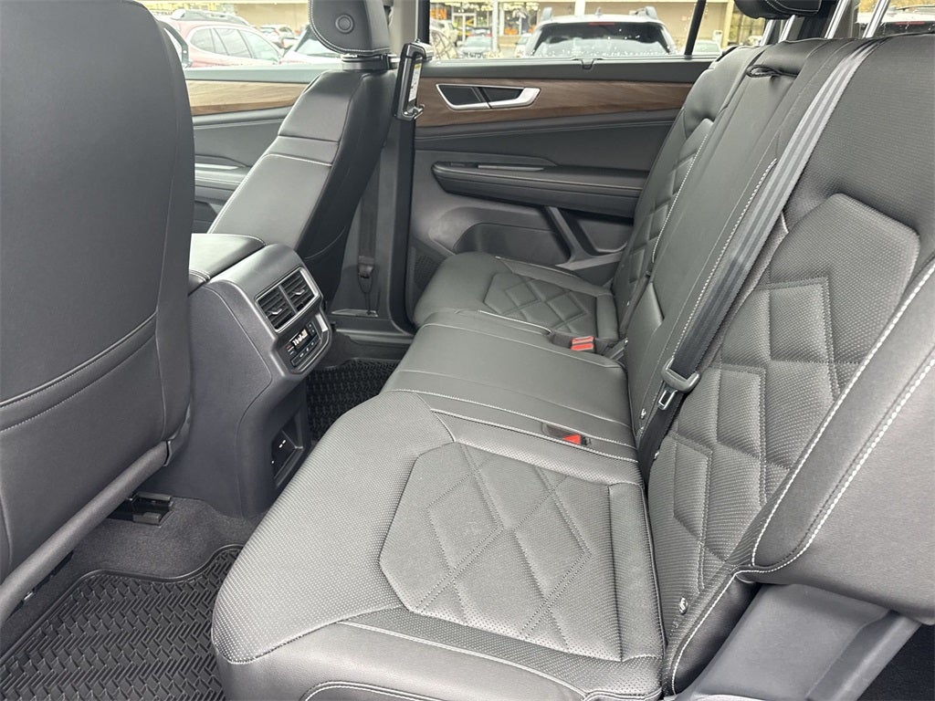 2026 Volkswagen Atlas 2.0T SE w/ Technology