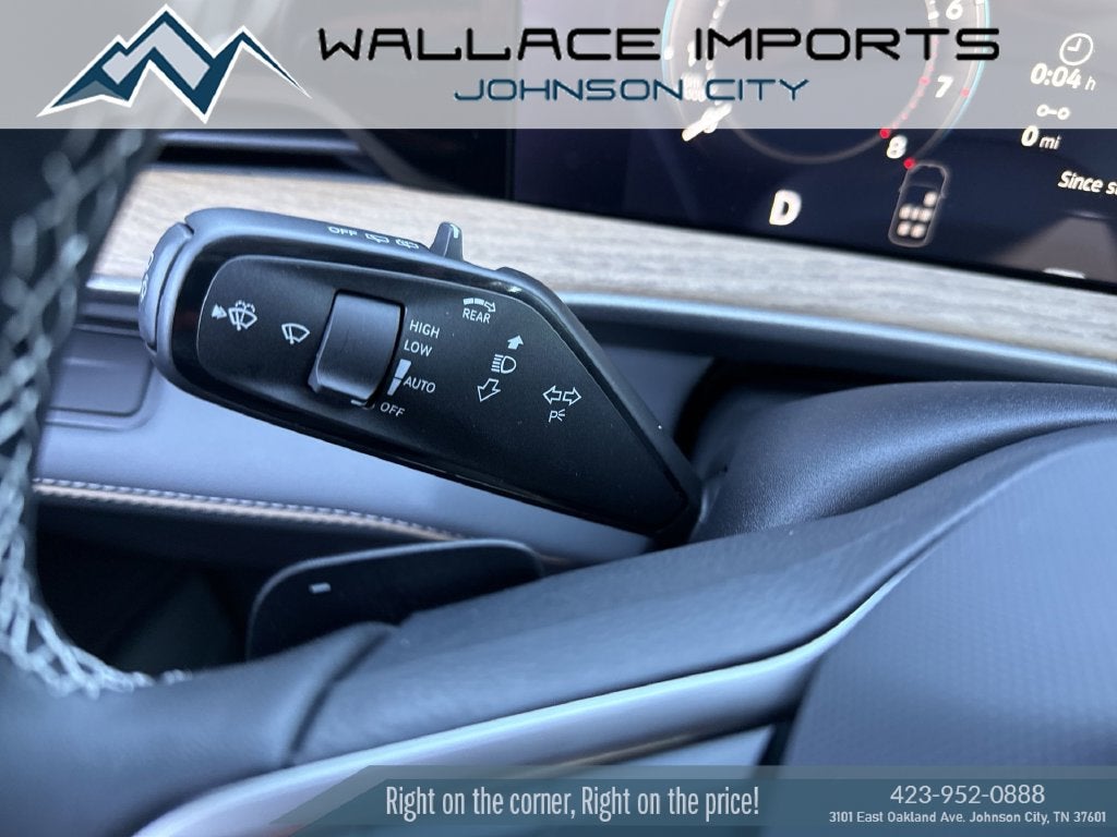 2027 Volkswagen Atlas SE w/Technology