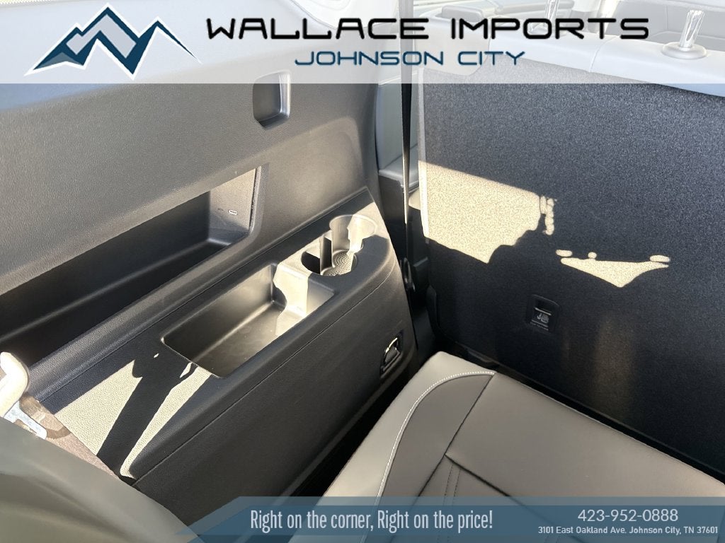 2027 Volkswagen Atlas SE w/Technology