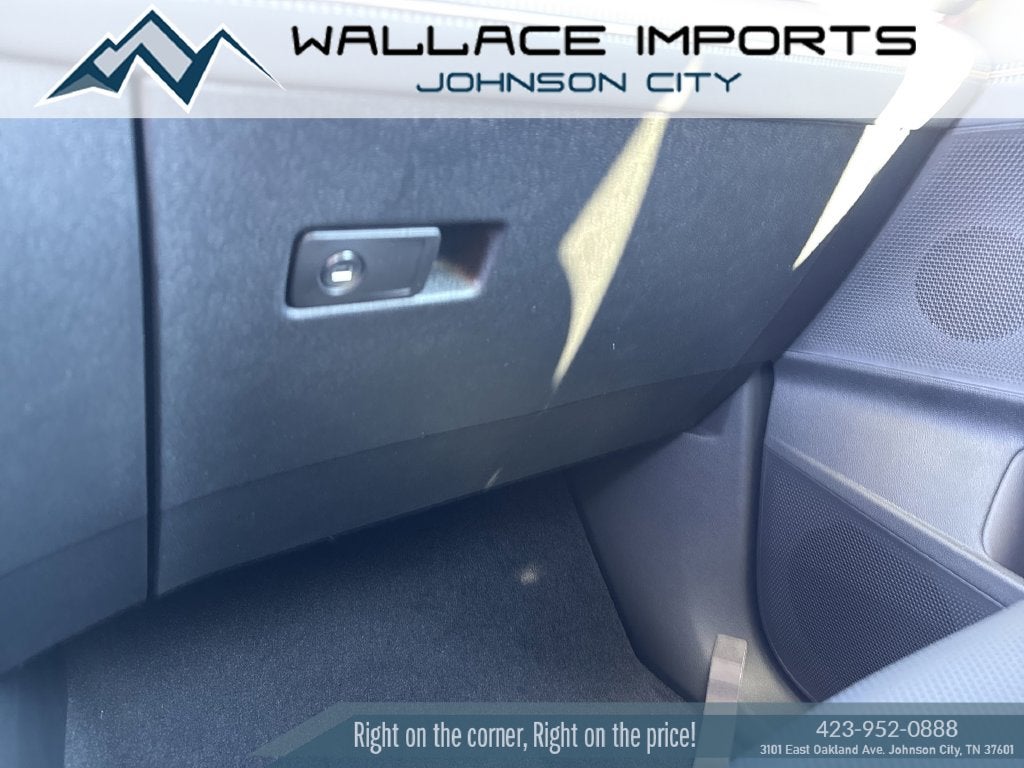 2027 Volkswagen Atlas SE w/Technology