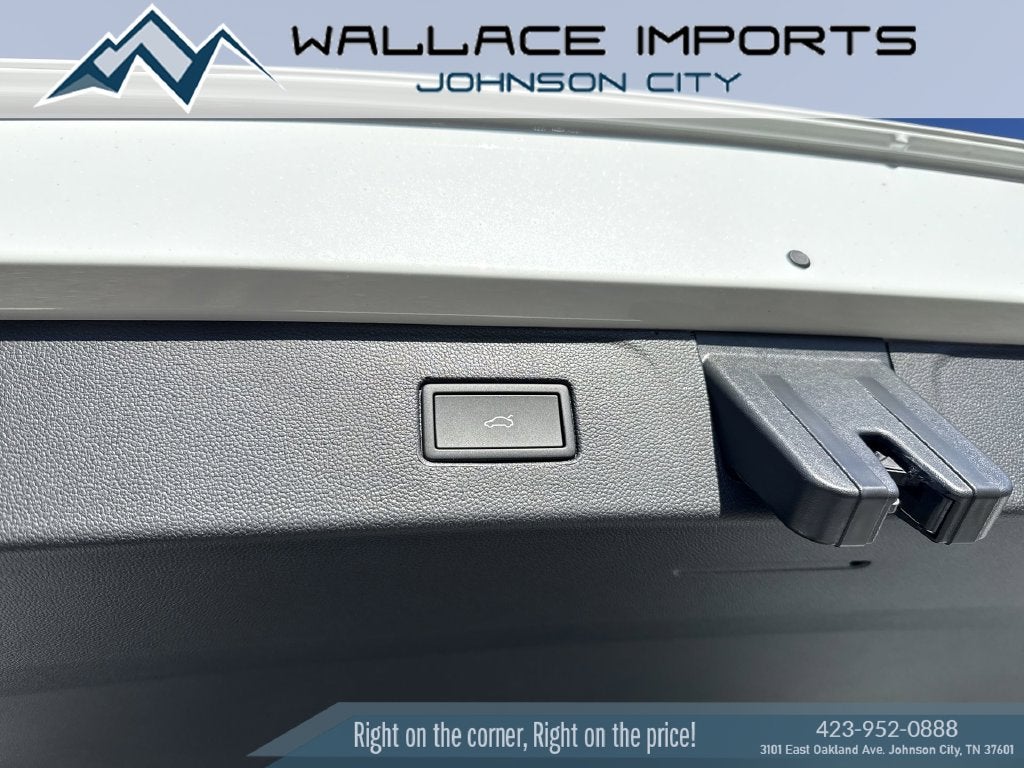 2027 Volkswagen Atlas SE w/Technology
