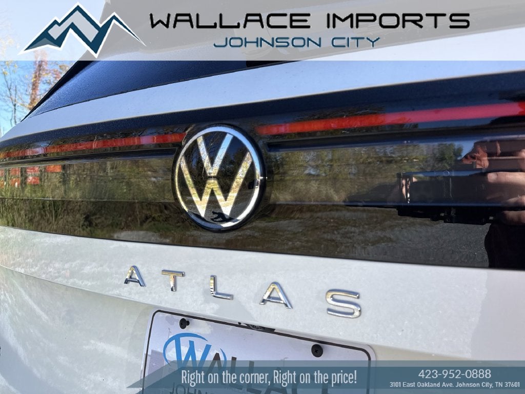 2027 Volkswagen Atlas SE w/Technology