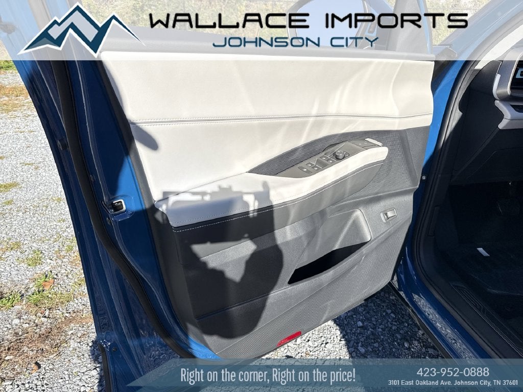 2027 Volkswagen Atlas 2.0T SE w/ Technology