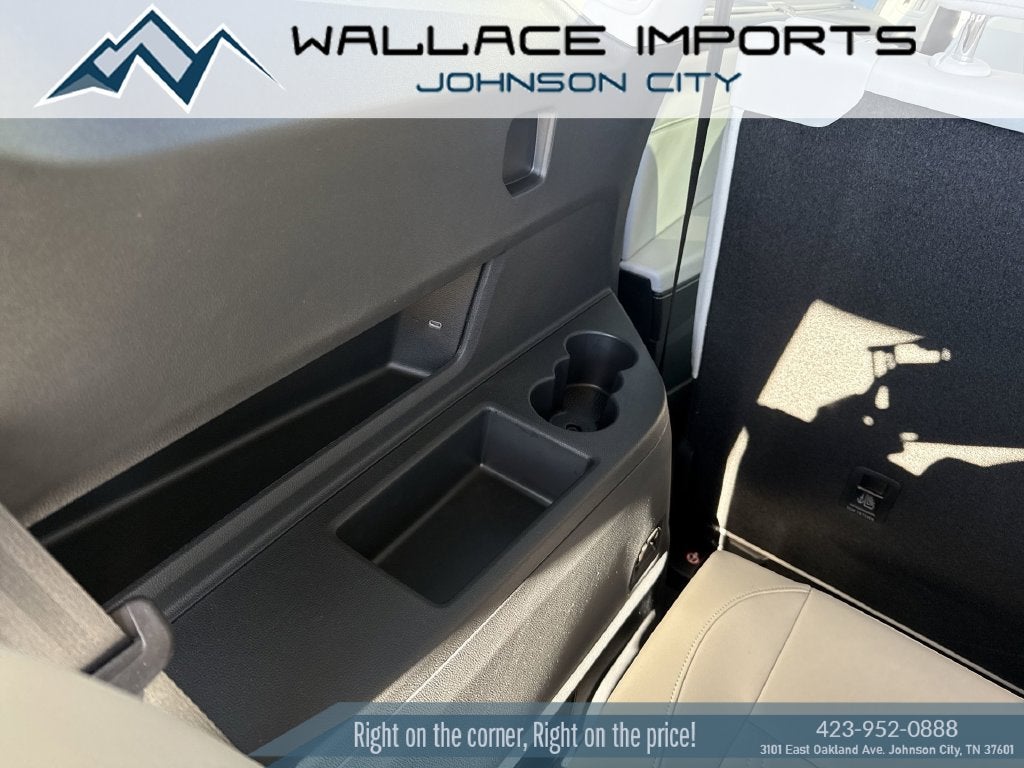 2027 Volkswagen Atlas 2.0T SE w/ Technology