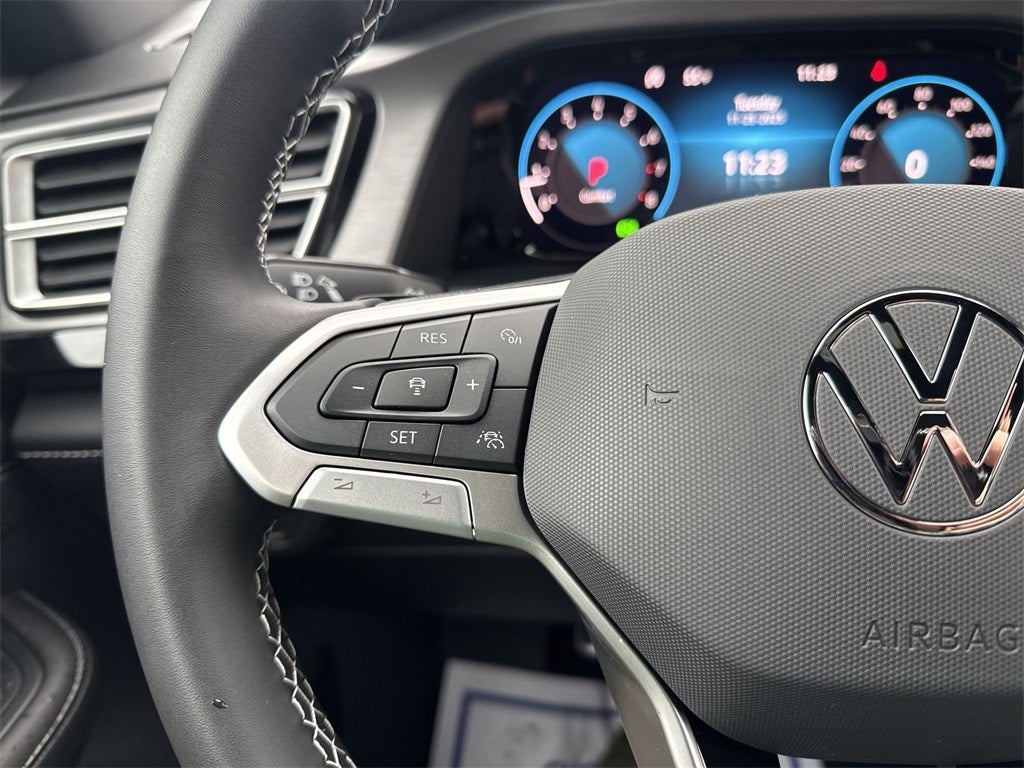 2026 Volkswagen Atlas Cross Sport 2.0T SE W/TECHNOLOGY