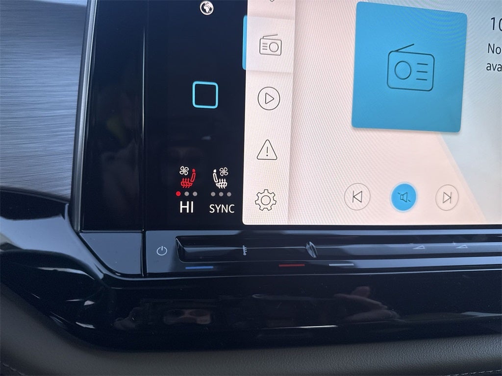 2026 Volkswagen Atlas Cross Sport 2.0T SE