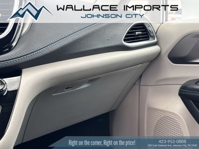 2021 Chrysler Pacifica Touring L