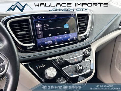 2021 Chrysler Pacifica Touring L