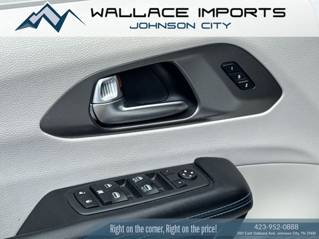 2021 Chrysler Pacifica Touring L