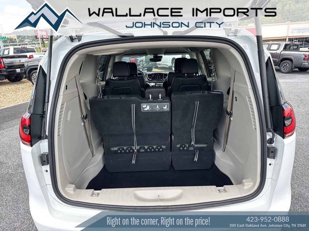 2021 Chrysler Pacifica Touring L