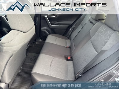 2022 Toyota RAV4 XLE