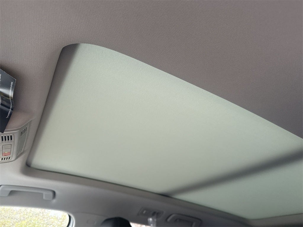 2026 Volkswagen Taos 1.5T SE Black