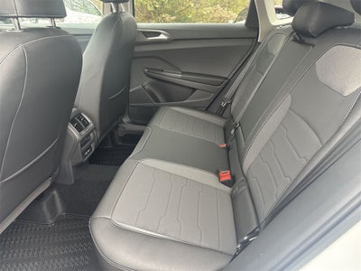 2026 Volkswagen Taos 1.5T SE Black