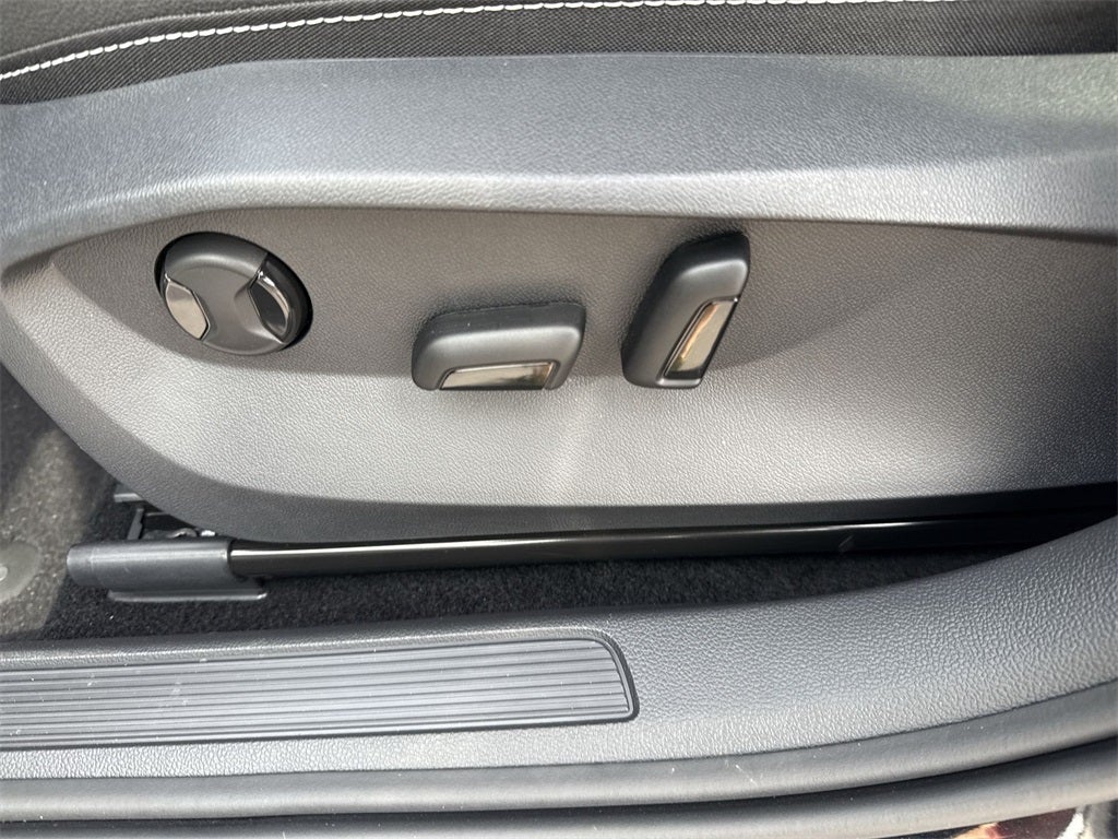 2025 Volkswagen Taos 1.5T SEL