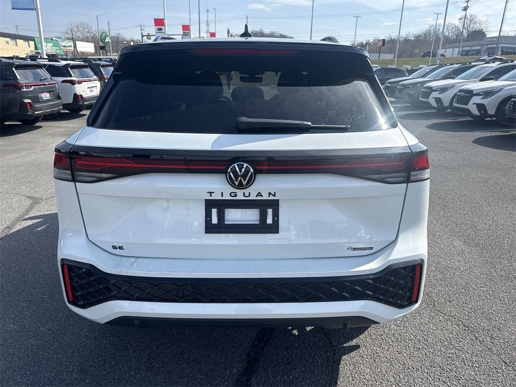 2026 Volkswagen Tiguan 2.0T SE R-Line Black