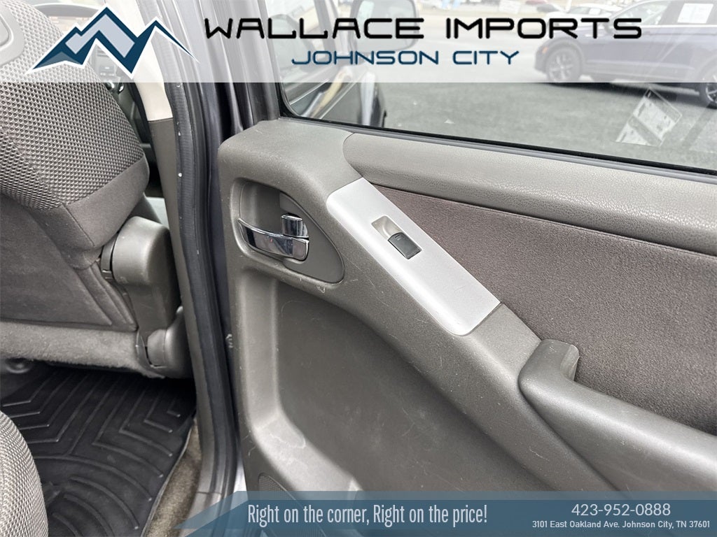 2011 Nissan Pathfinder SV