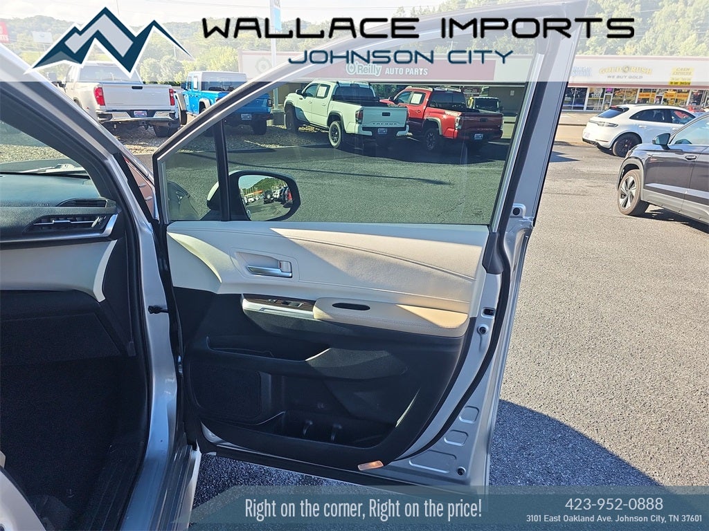 2021 Toyota Sienna XLE 7 Passenger