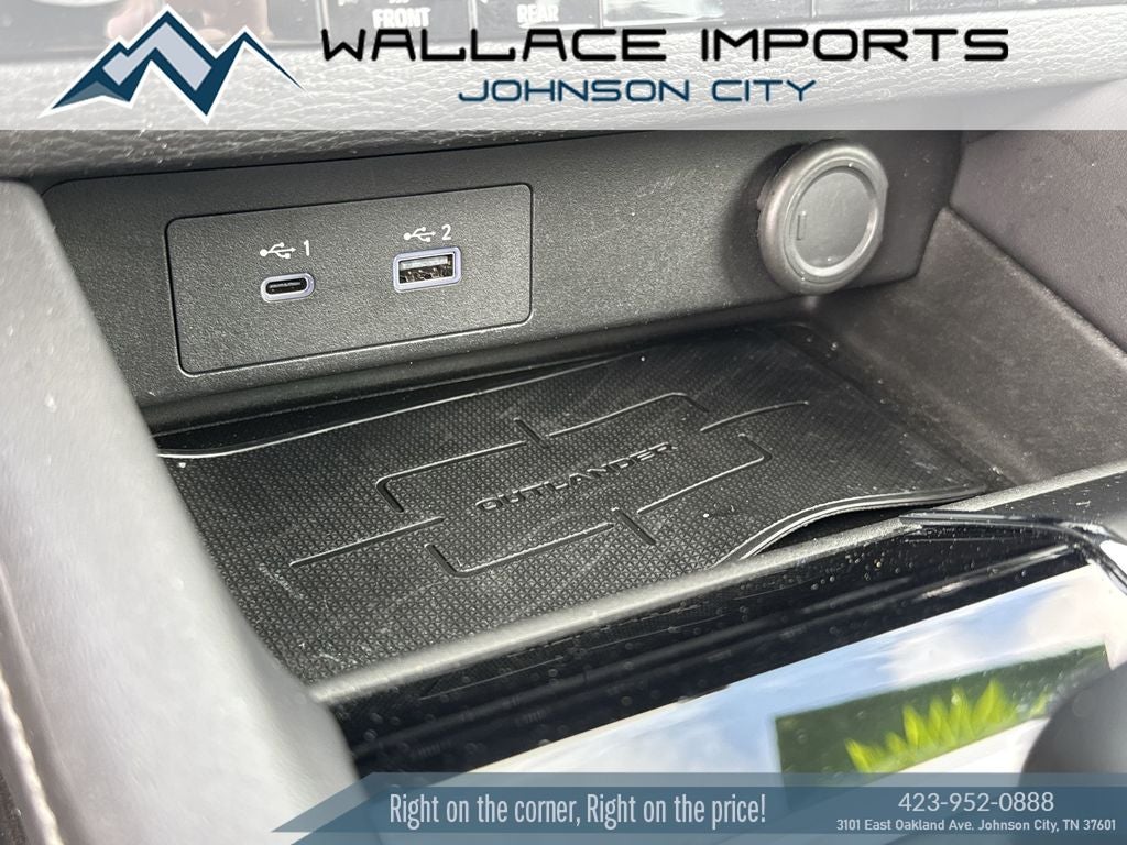 2023 Mitsubishi Outlander SE