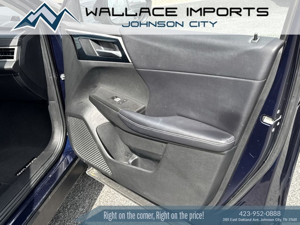 2023 Mitsubishi Outlander SE