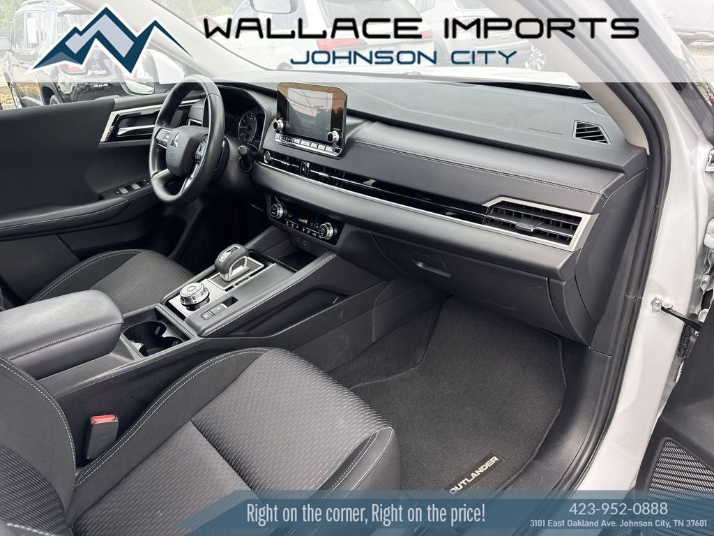 2024 Mitsubishi Outlander ES