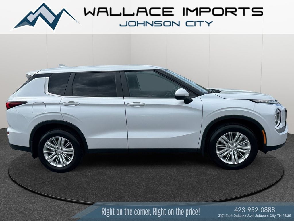 2024 Mitsubishi Outlander ES