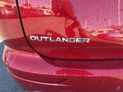 2025 Mitsubishi Outlander SE