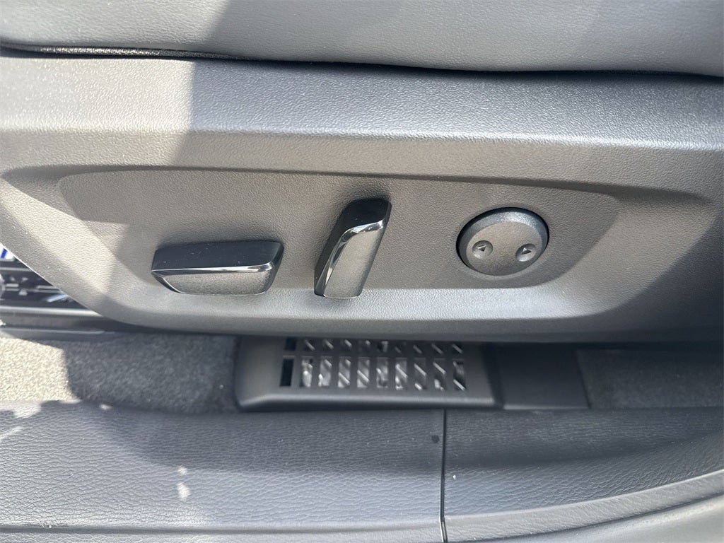 2025 Mitsubishi Outlander PHEV SE