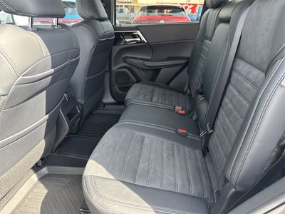 2025 Mitsubishi Outlander PHEV SE