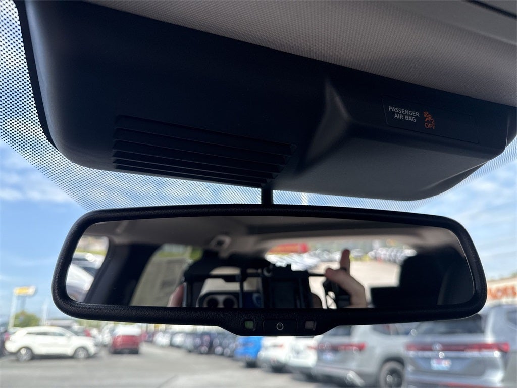 2025 Mitsubishi Outlander PHEV SE