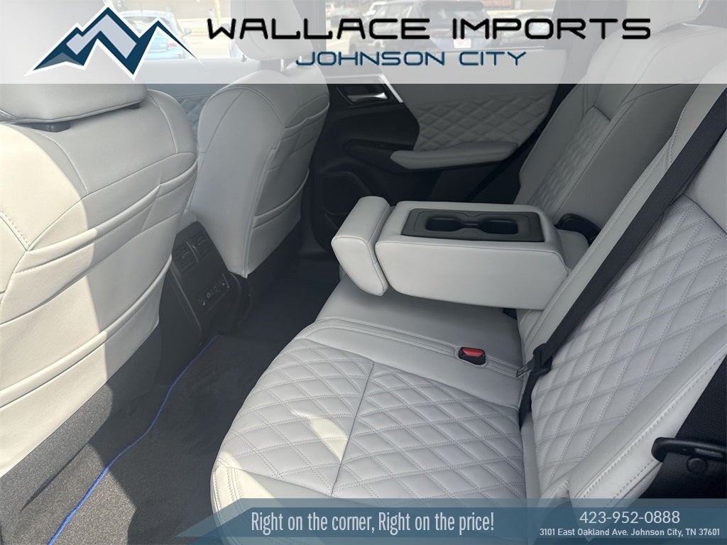 2025 Mitsubishi Outlander PHEV SEL Platinum Edition