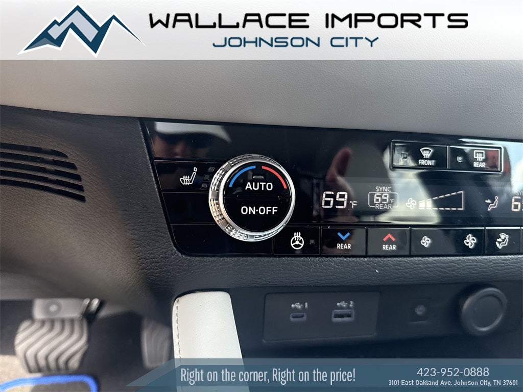 2025 Mitsubishi Outlander PHEV SEL Platinum Edition