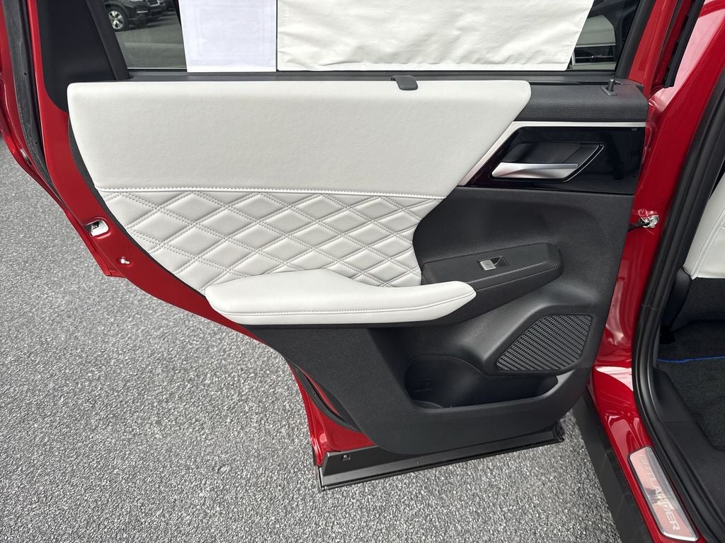 2025 Mitsubishi Outlander PHEV SEL