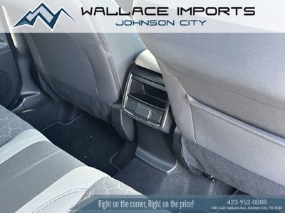 2025 Subaru Forester Base