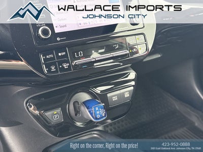 2022 Toyota Prius LE
