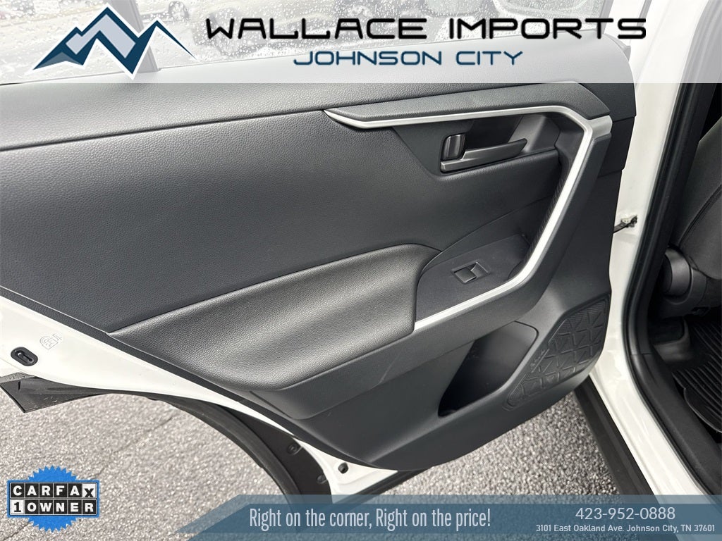 2023 Toyota RAV4 Hybrid LE